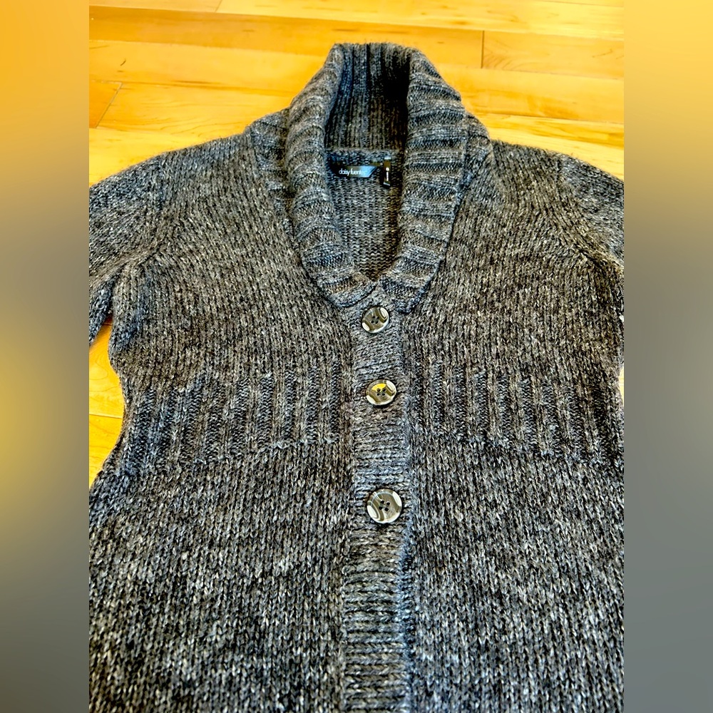 DAISY FUENTES button up cardigan sweater gray size SMALL